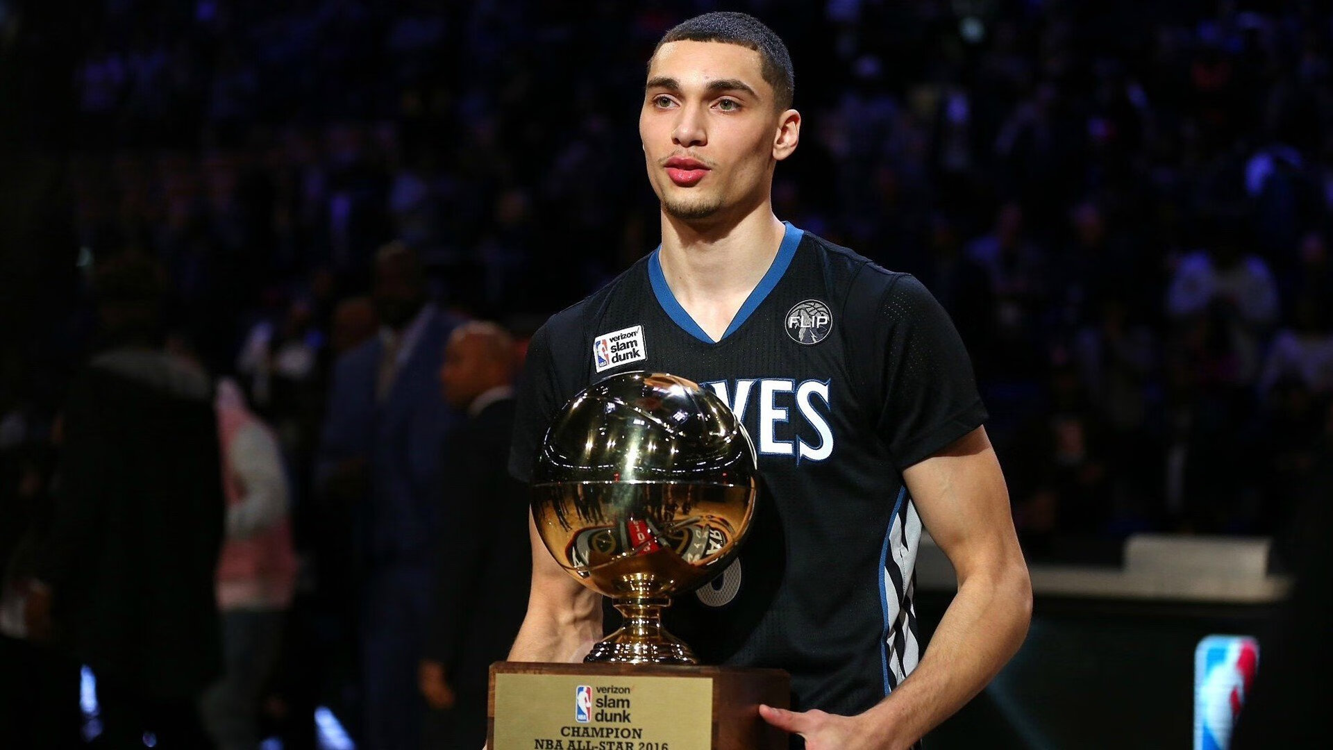 开云·体育app中国-跨界奇景！热刺备战NBA马竞伤情突变，勒沃库森篮板绝杀刷屏
